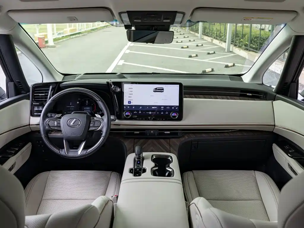 Lexus LM 2026 2025 Model 500h Six-Seater Prestige Edition