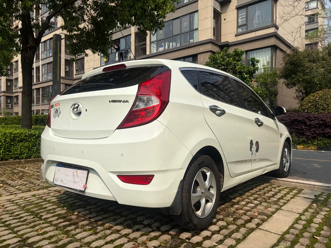 Hyundai Reina 2015 2014 Model 1.4L Automatic GLX