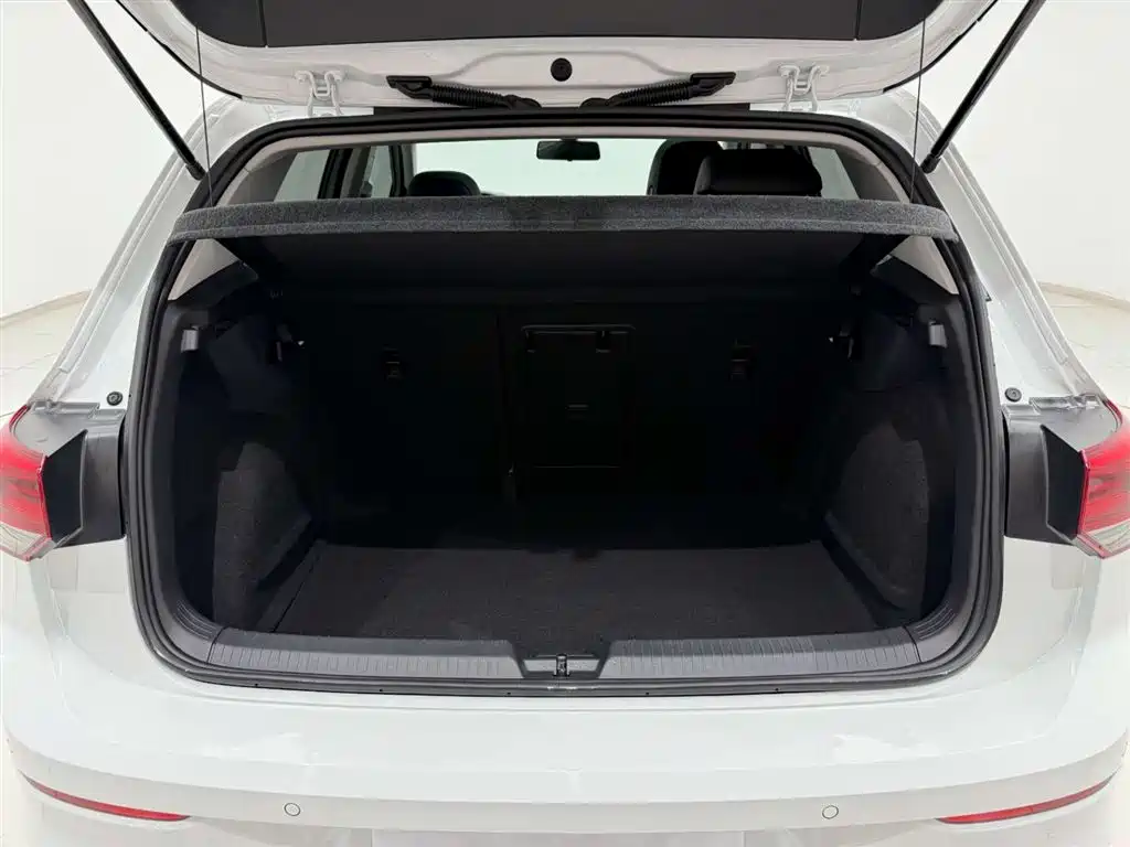 Volkswagen Golf 2023 Facelift 280TSI DSG Pro фото 14