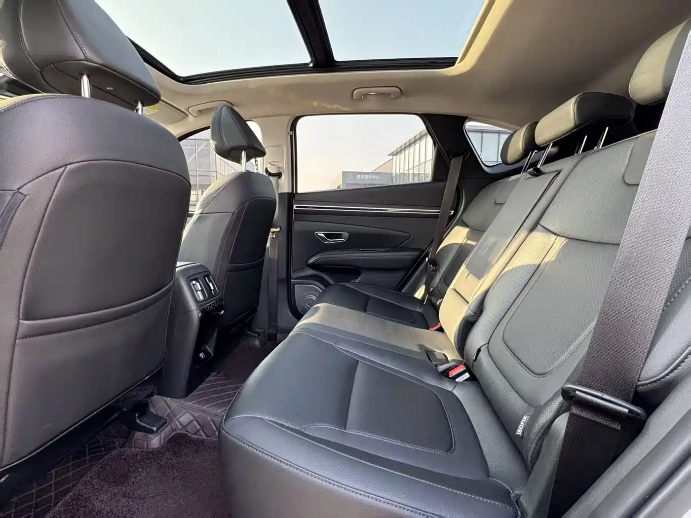 Hyundai Tucson 2021 Tucson L 1.5T DCT LUX Premium фото 7
