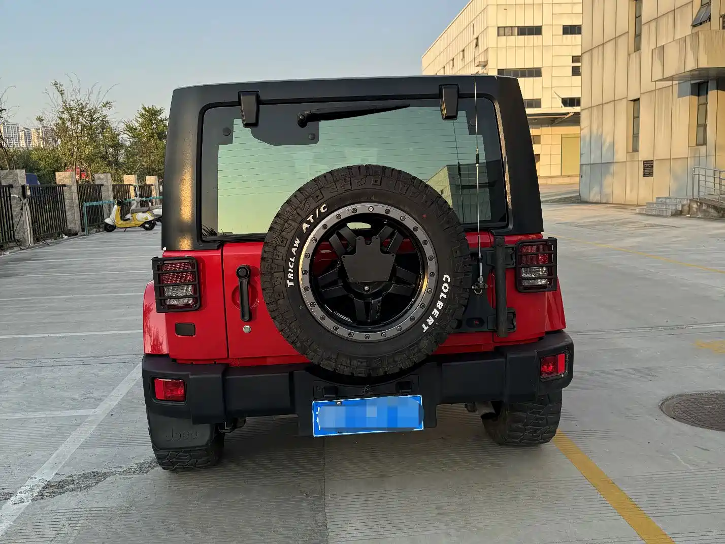 Photo 5 - Jeep Wrangler