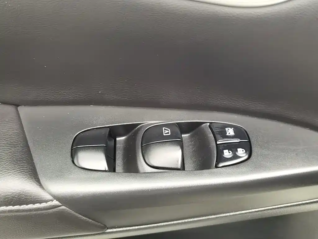 Nissan SYLPHY, миниатюра 9