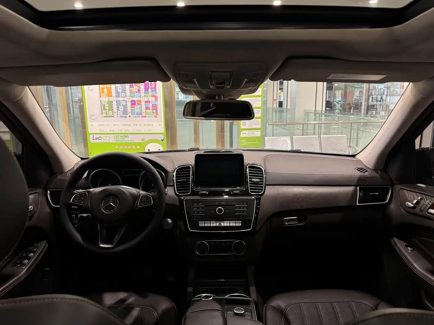 Mercedes-Benz GLE 2017 GLE 320 4MATIC Luxury фото 5