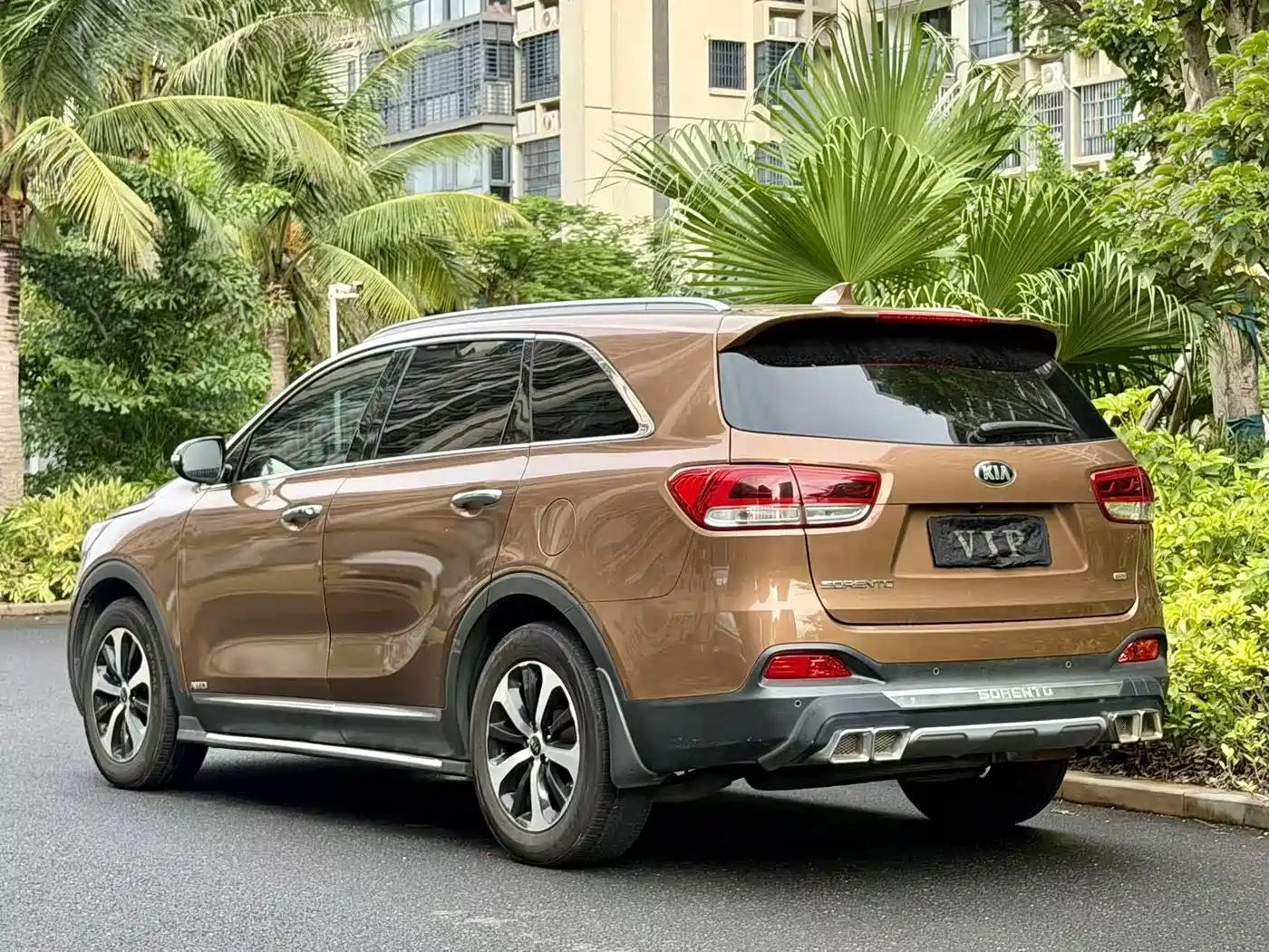 Kia Sorento 2016 2015 Sorento L 2.4L Gasoline 4WD Elite 7-Seater China V