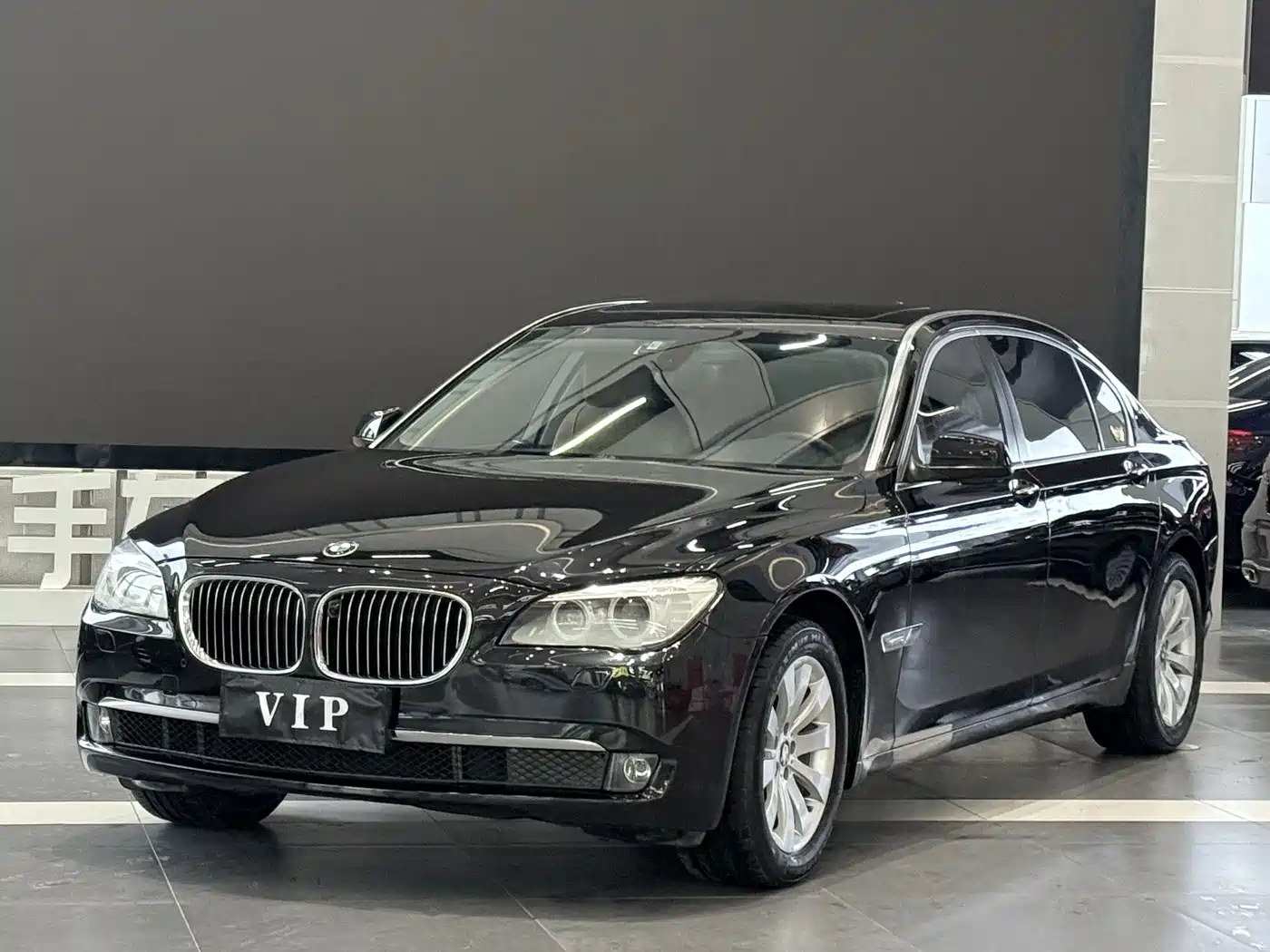 BMW 7 Series 2009 Model 740Li Leading Edition