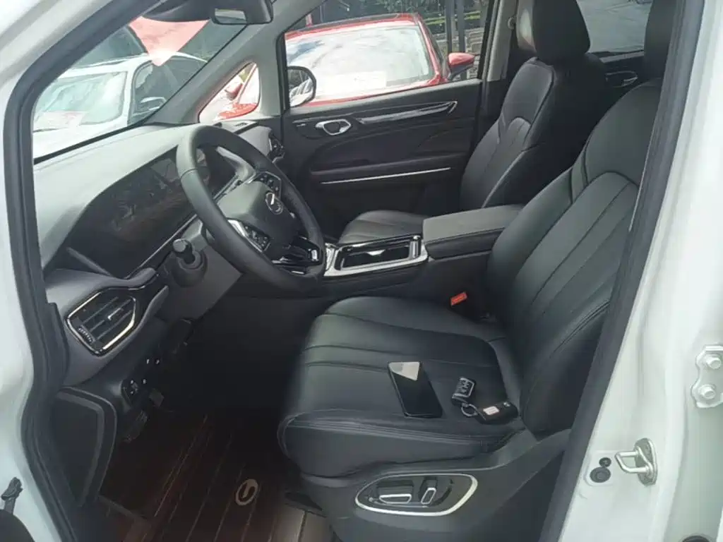 GAC Trumpchi Trumpchi M6 2026 2025 Basic Model