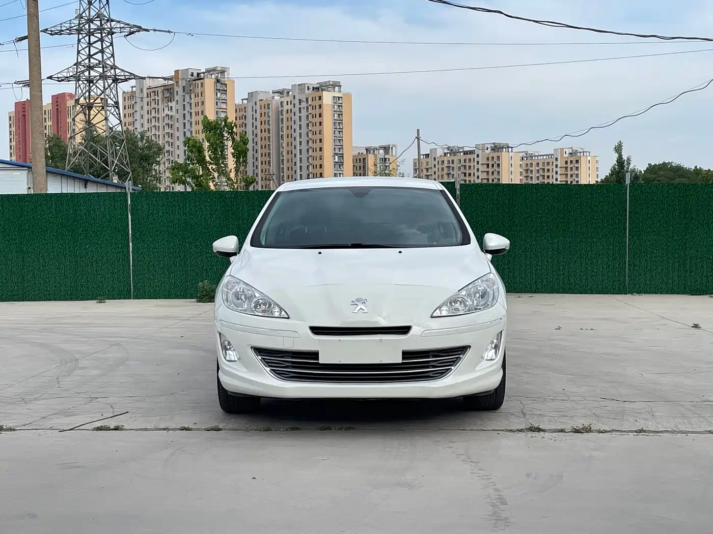 Peugeot 408 2013 2.0L Automatic Comfort Edition фото 2