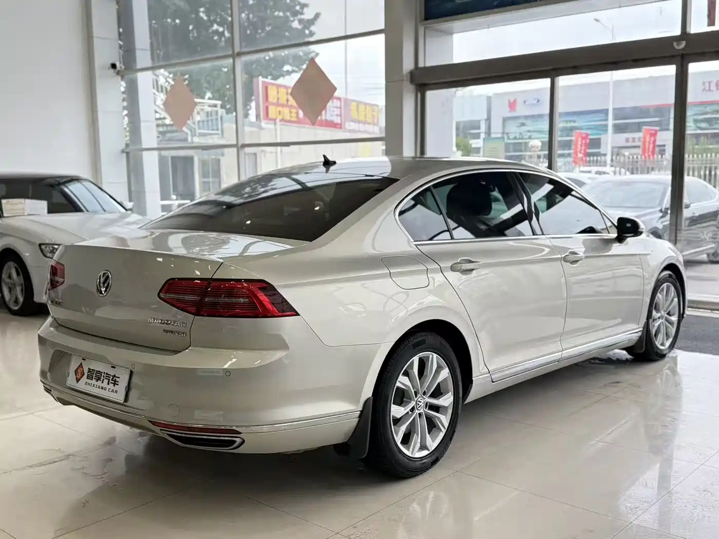 Volkswagen Magotan 2019 330TSI DSG Luxury Class China VI фото 6
