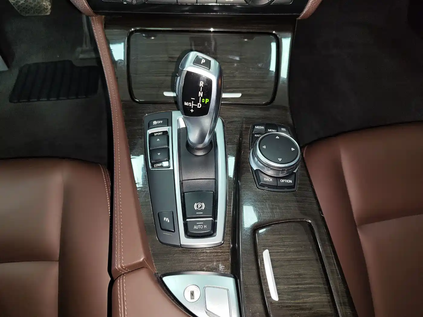 BMW 5 Series 2014 525Li Luxury Design Package фото 12