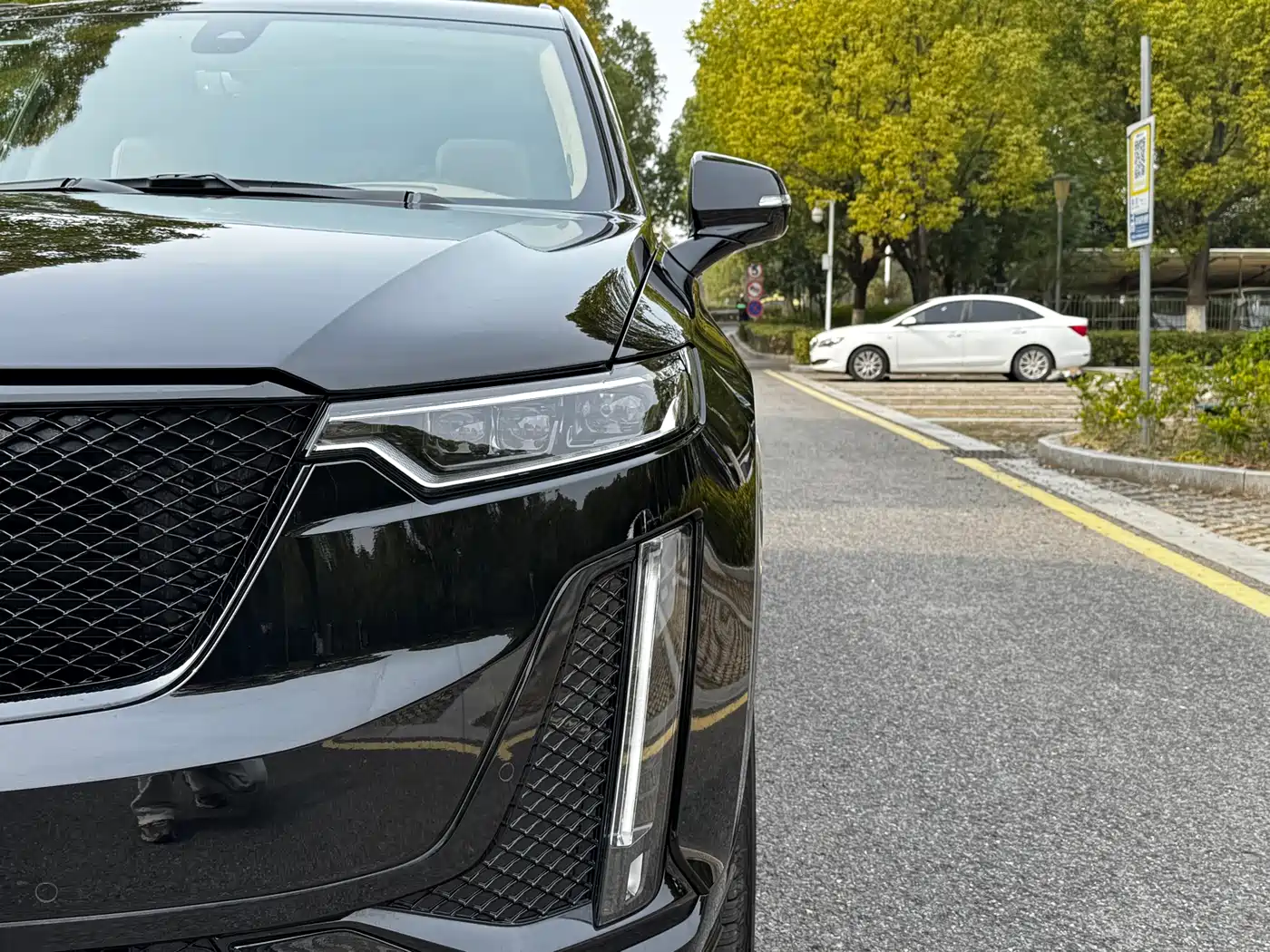 CADILLAC XT6