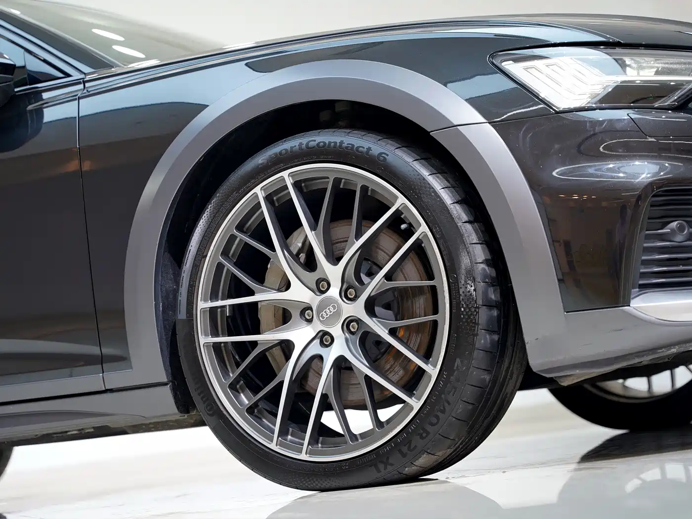 Audi A6 (Import) 2021 allroad quattro Explorer 55 TFSI Premium Off-road фото 8