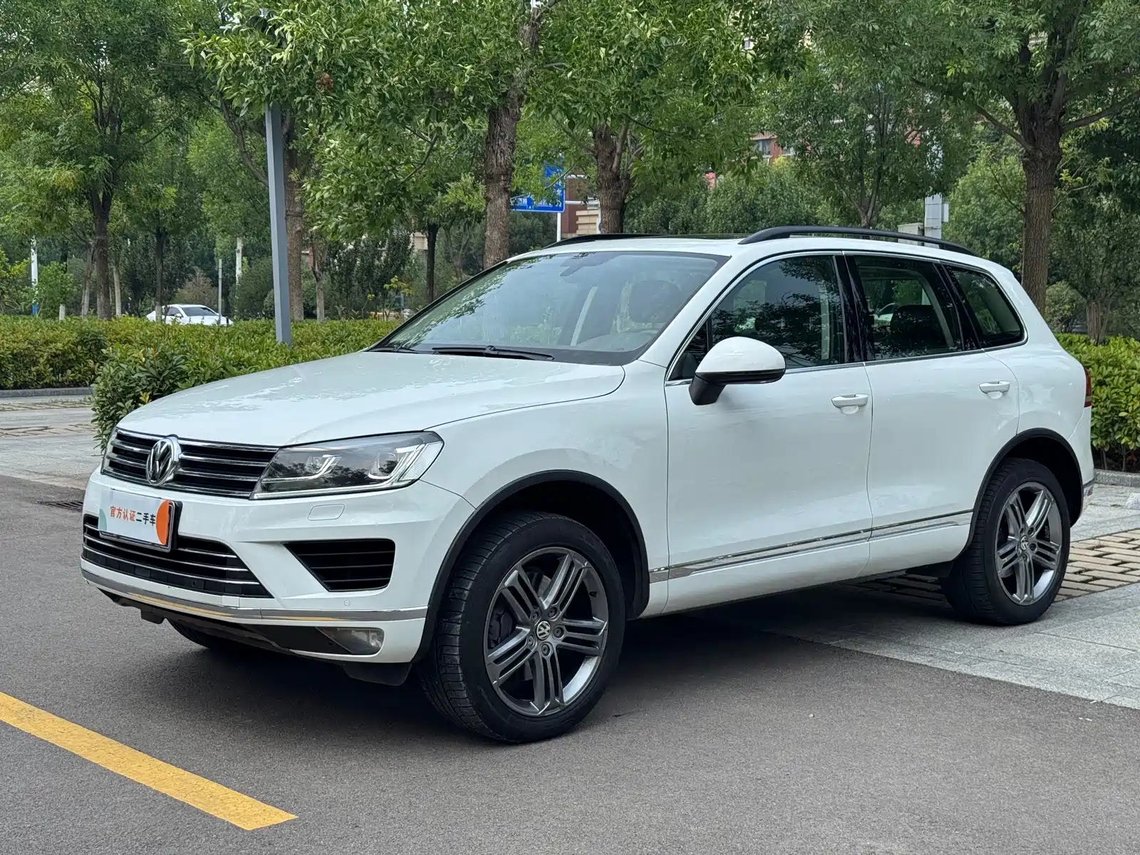 Photo 1 - Volkswagen Touareg