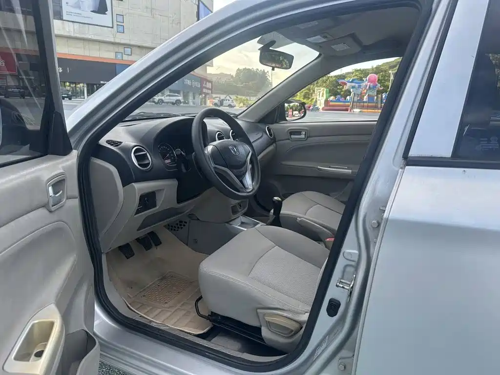 Changan Yuexiang V3 2014 2012 1.3L Manual Comfort (China V)