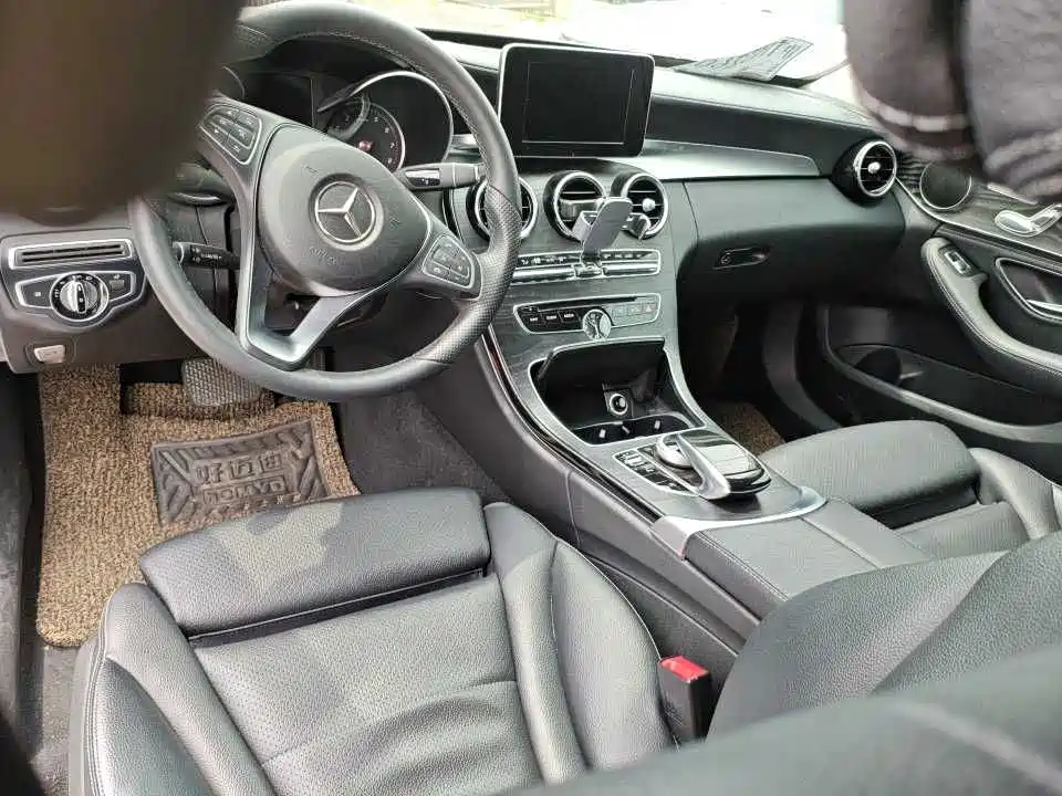 Mercedes-Benz C-Class 2016 C 200 L Sport фото 4