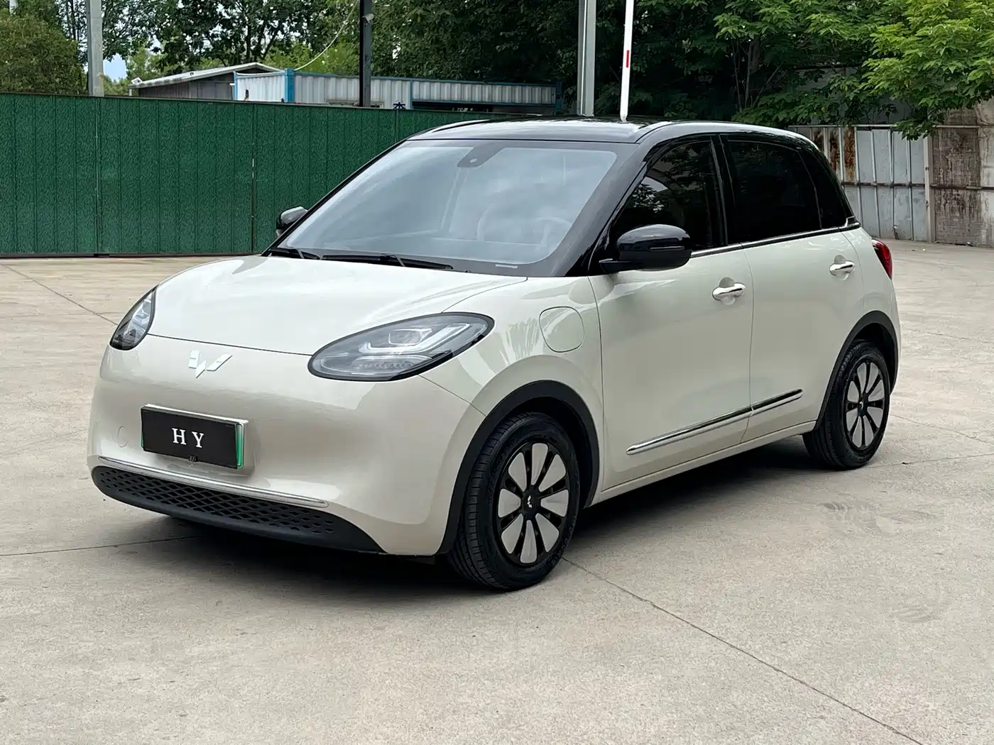 Wuling Motors Wuling Bingo 2023 Model 333km Telepathic Connect+ Version