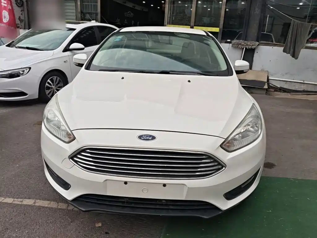 Фото 3 - Ford Focus