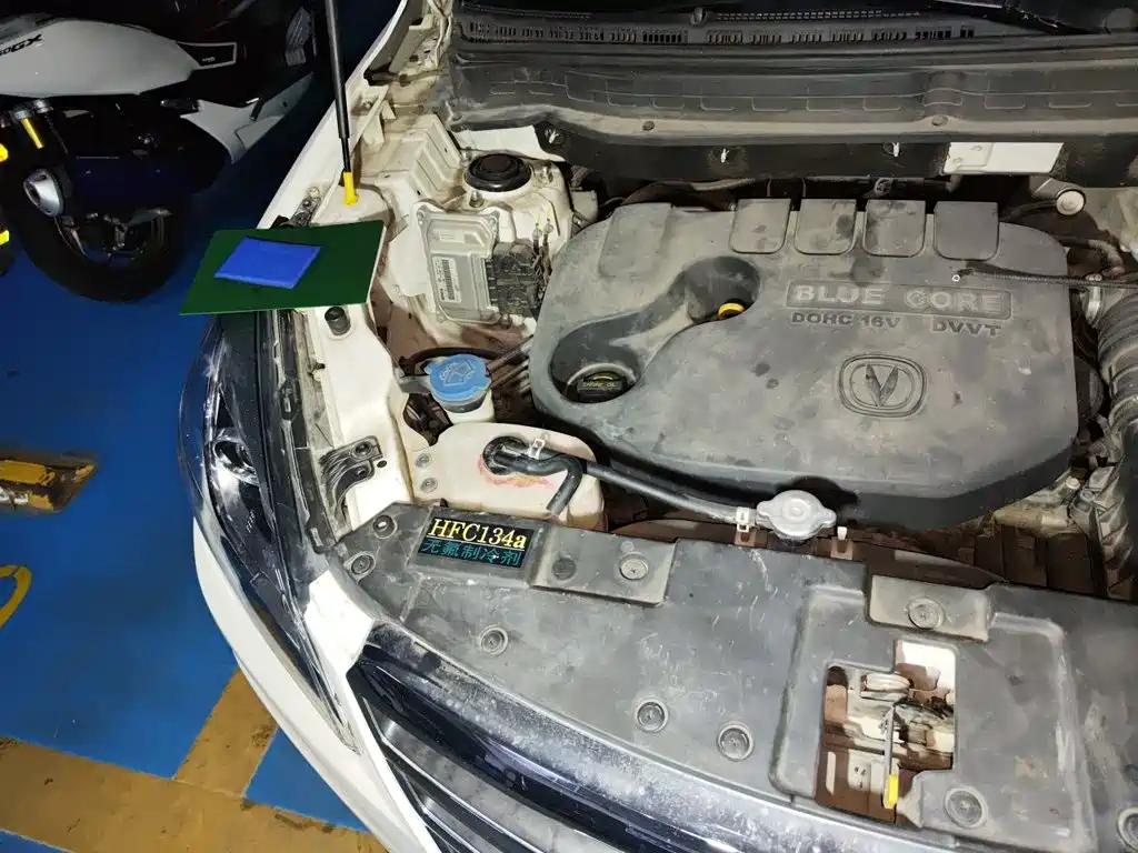 Фото 22 - Changan CS35