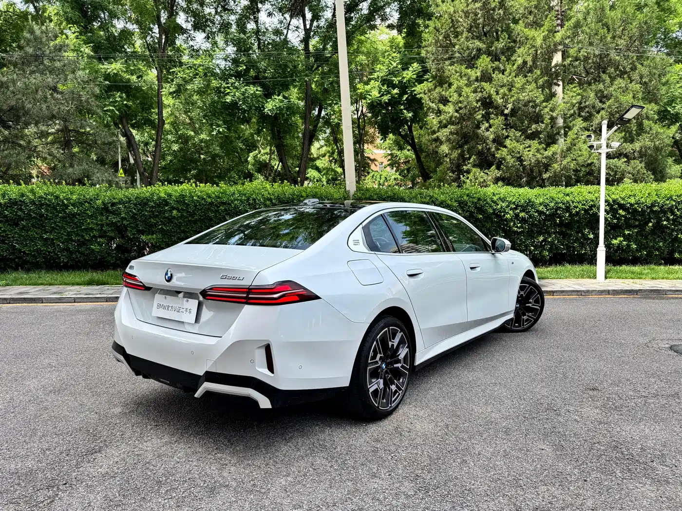 BMW 5 Series 2025 530Li Premium M Sport Package фото 5