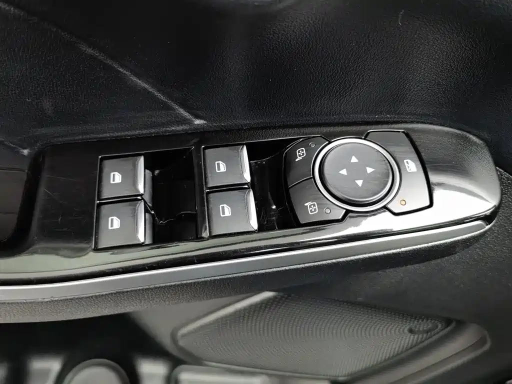 Ford Escape 2020 EcoBoost 245 2WD Smart Delight Edition фото 9
