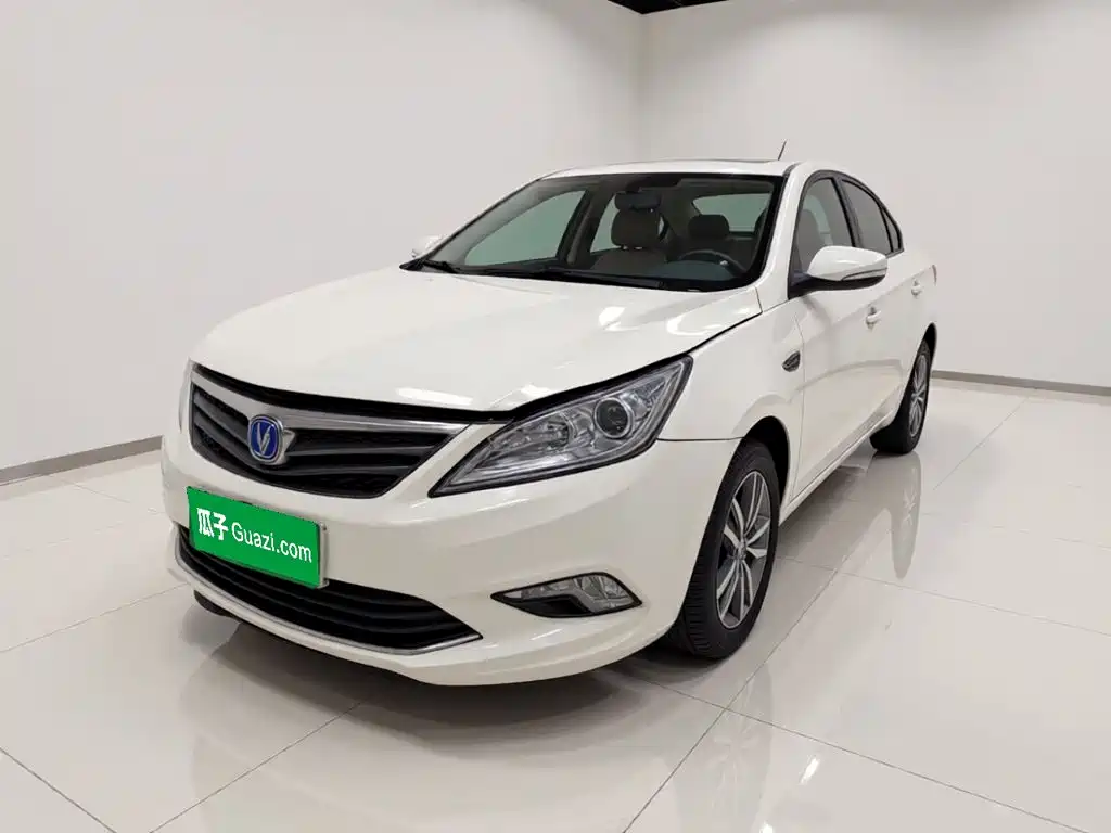 Фото 1 - Changan Eado