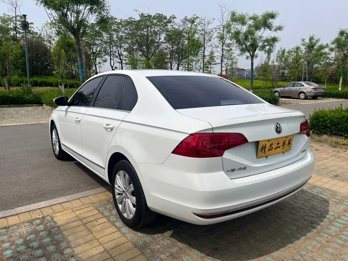 Volkswagen Bora 2016 Model 1.6L Manual Comfort фото 7