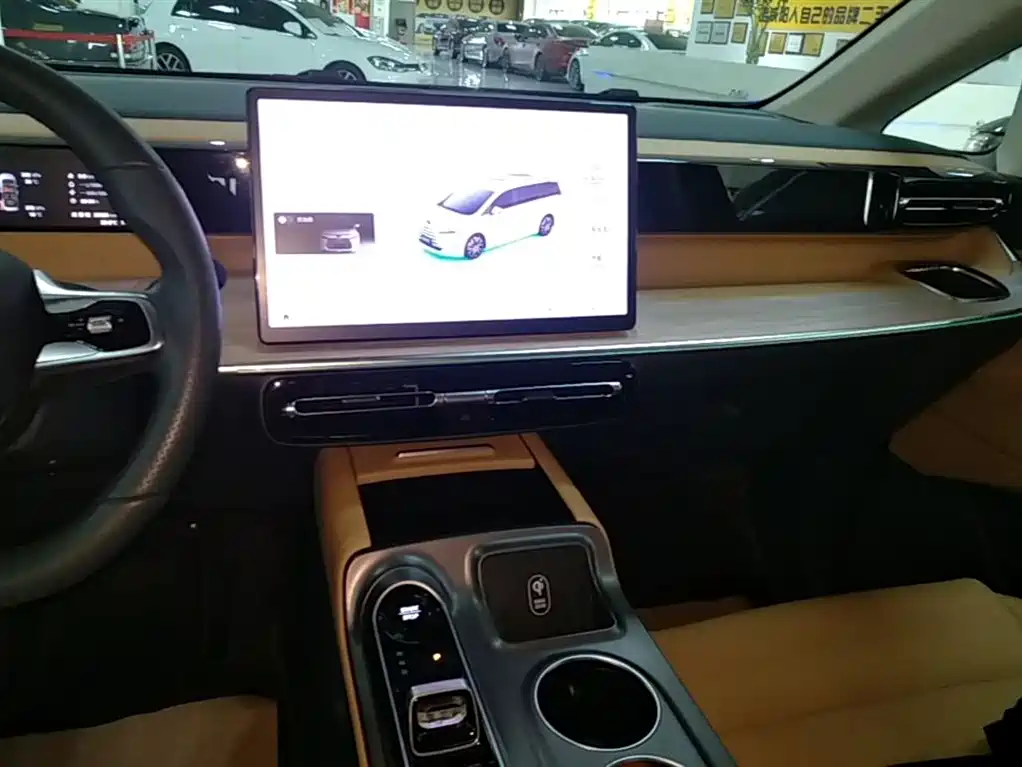 GAC Trumpchi Trumpchi E8 NEV 2024 Model 150km MAX фото 13