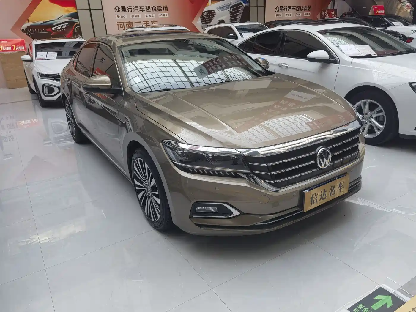 Volkswagen Passat 2020 330TSI Luxury Edition China VI фото 3