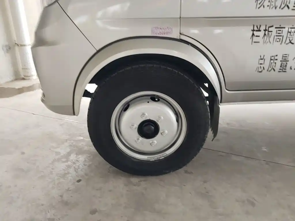Dongfeng Xiaokang D52 2020 2019 1.5L Facelift Basic Rear Dual Wheel China VI DK15