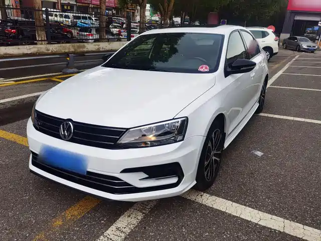  Volkswagen Sagitar 2017 280TSI Automatic R-Line