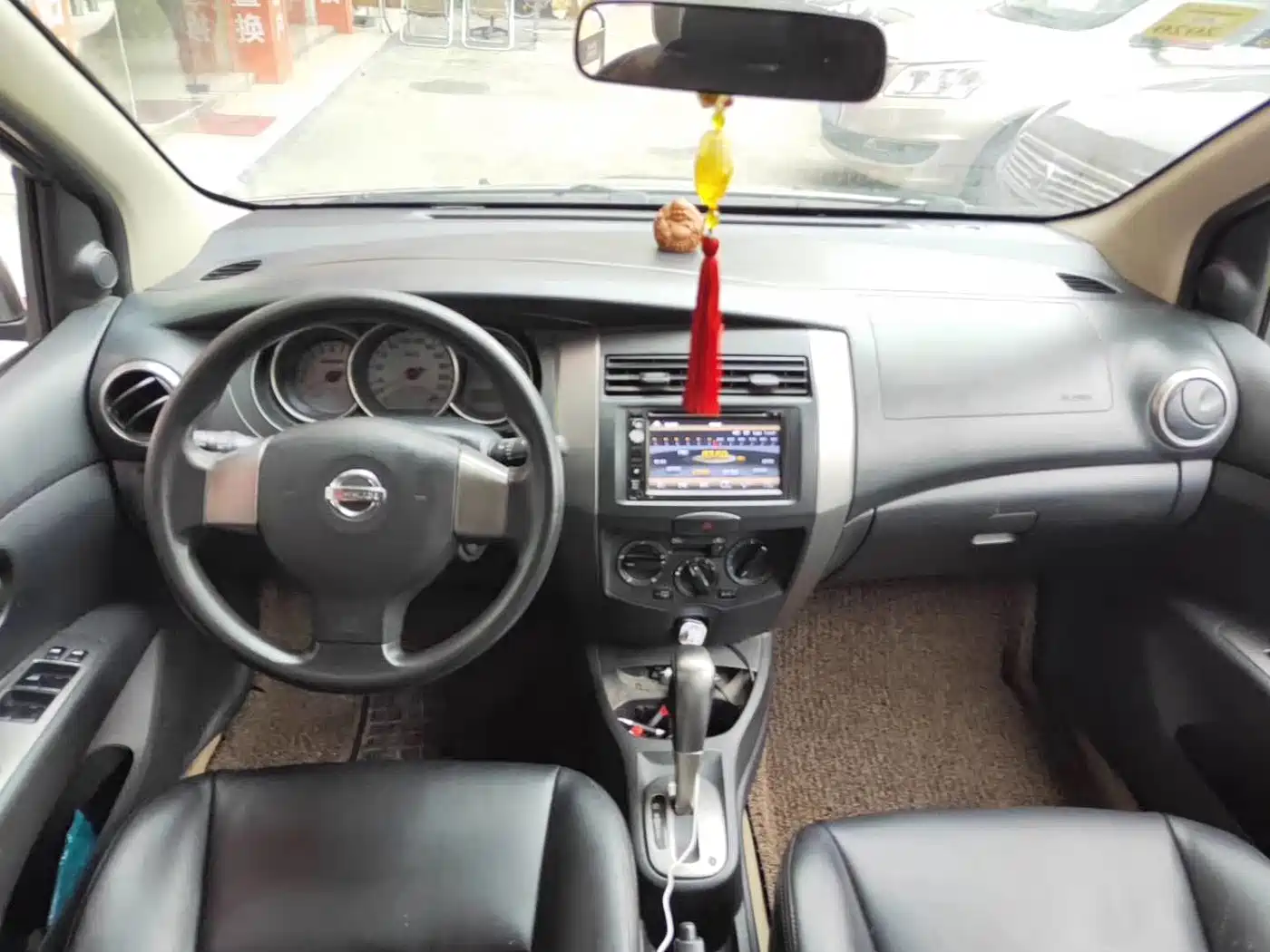 Nissan Livina 2014 2013 1.6XE CVT Comfort