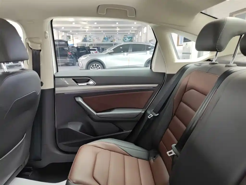 Volkswagen Lavida 2019 280TSI DSG Luxury Edition China VI фото 29