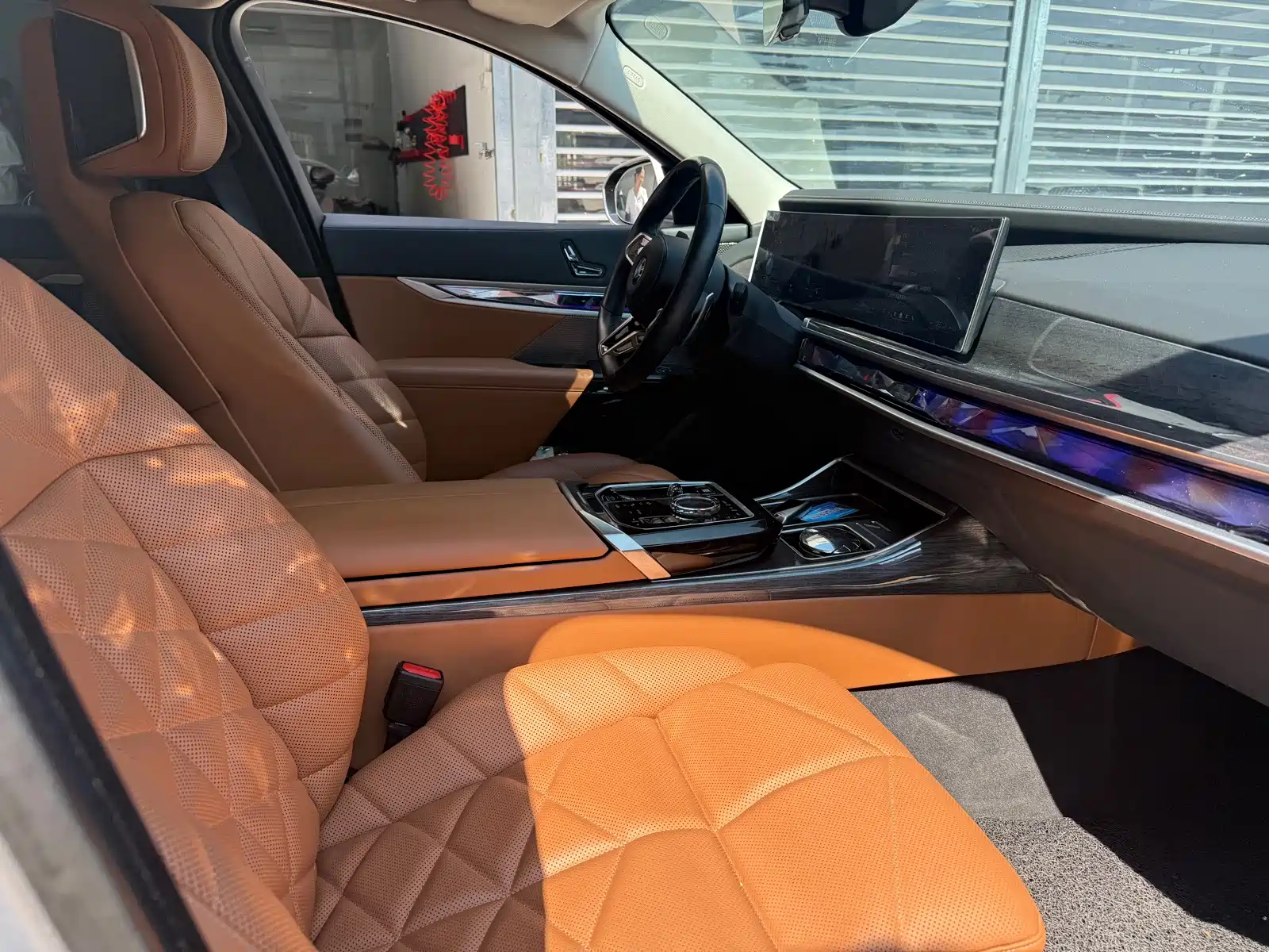 Фото 8 - BMW 7 Series