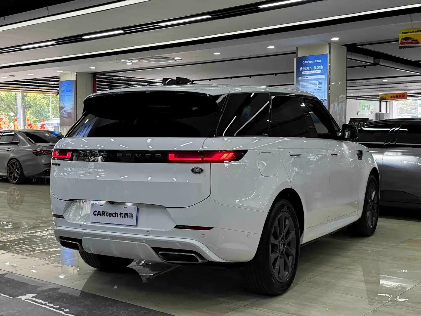 Land Rover Range Rover Sport 2024 2024 400PS Dynamic SE