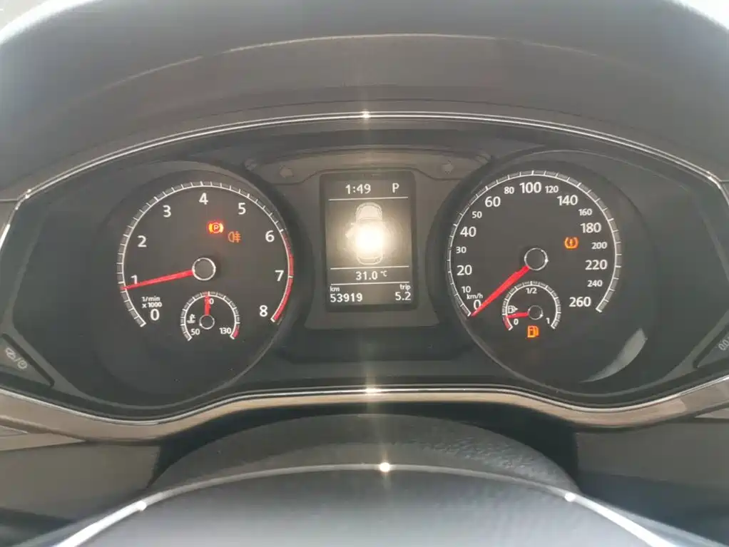 Фото 12 - Volkswagen Passat