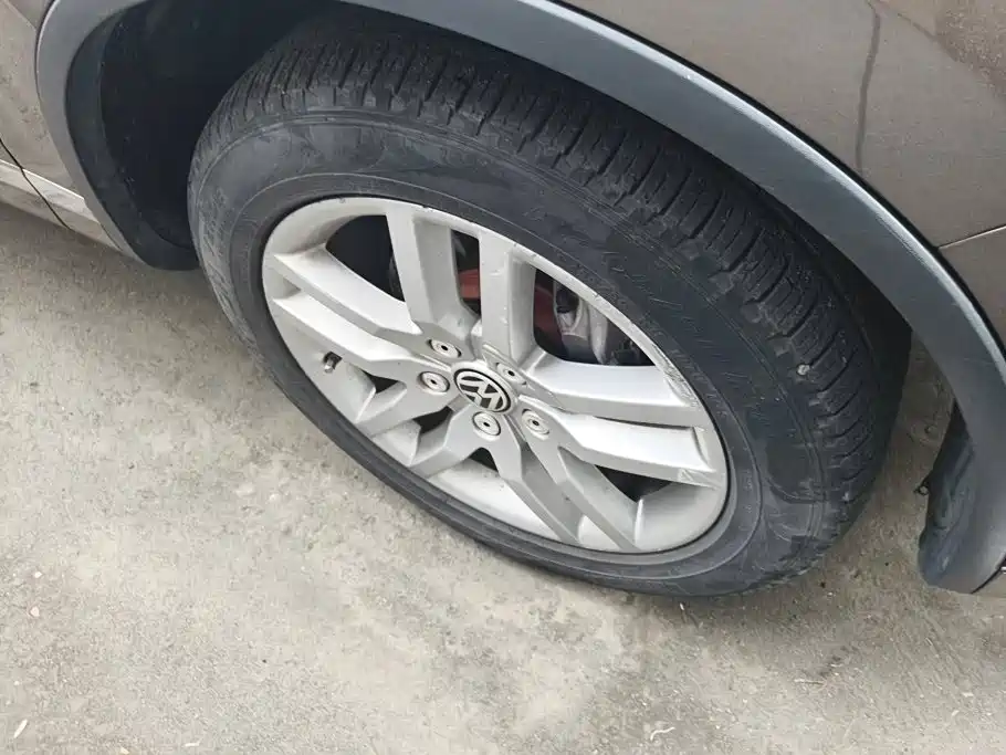 Фото 6 - Volkswagen Touareg