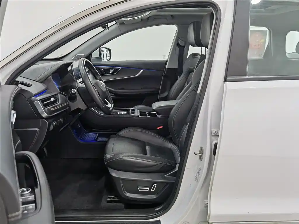 CHERY TIGGO 8