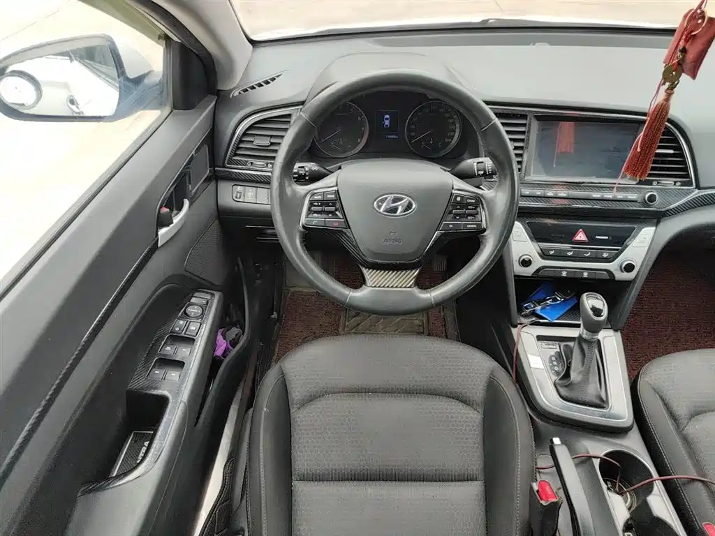 Hyundai Elantra 2016 Model 1.6L Automatic Smart Elite фото 3