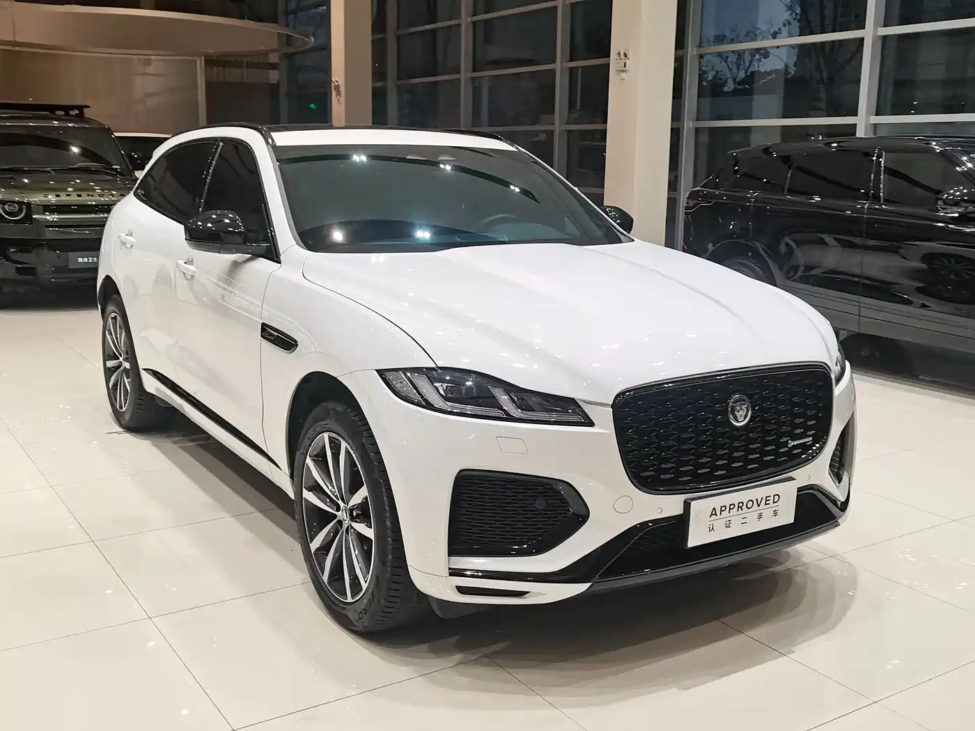 Jaguar F-PACE 2024 2024 P250 R-Dynamic SE