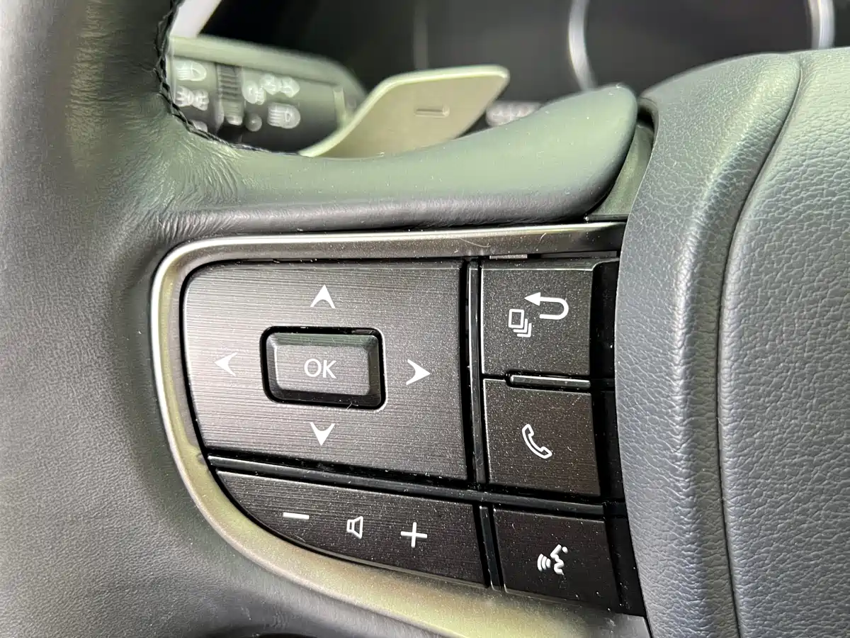 Lexus ES 2023 260 Excellence фото 16