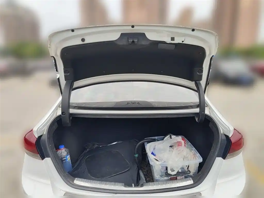Hyundai Elantra 2016 Model 1.6L Automatic Smart Elite фото 10