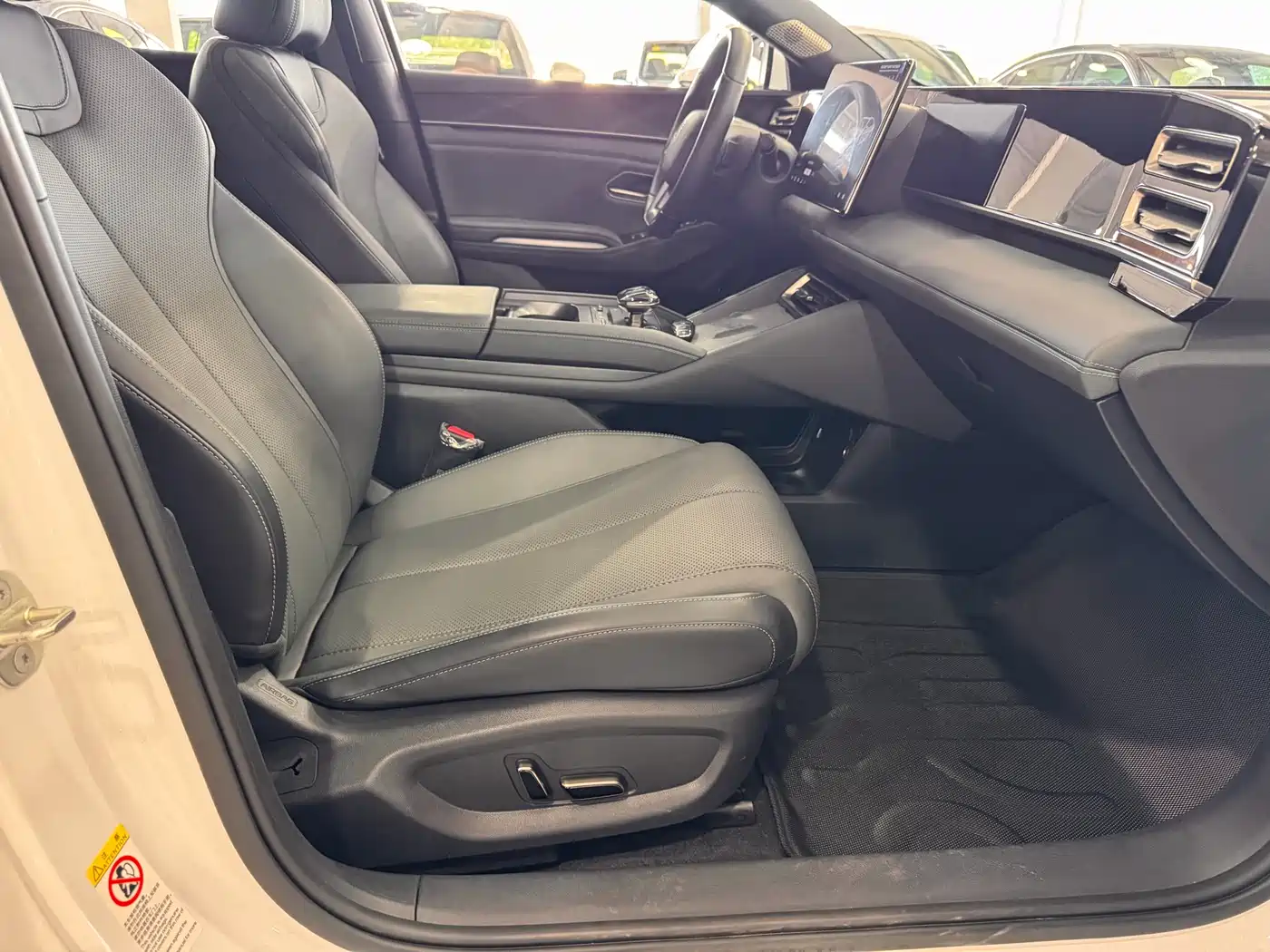 BYD Qin L 2025 DM-i Smart Drive Edition 120KM Surpassing фото 19
