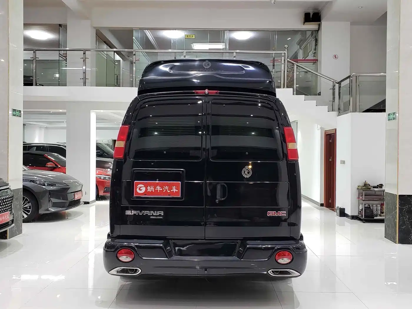 GMC Savana 2017 2014 6.0L Long Wheelbase Leader Edition