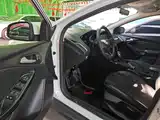 Фото 16 - Ford Focus