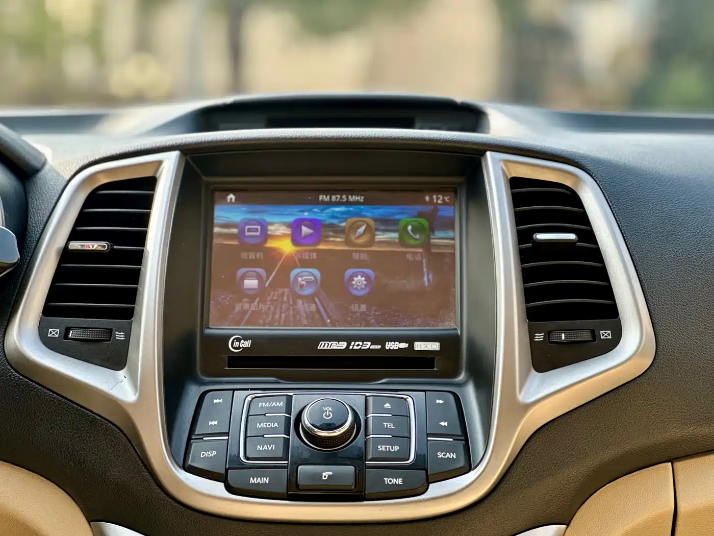 Фото 22 - Changan Eado