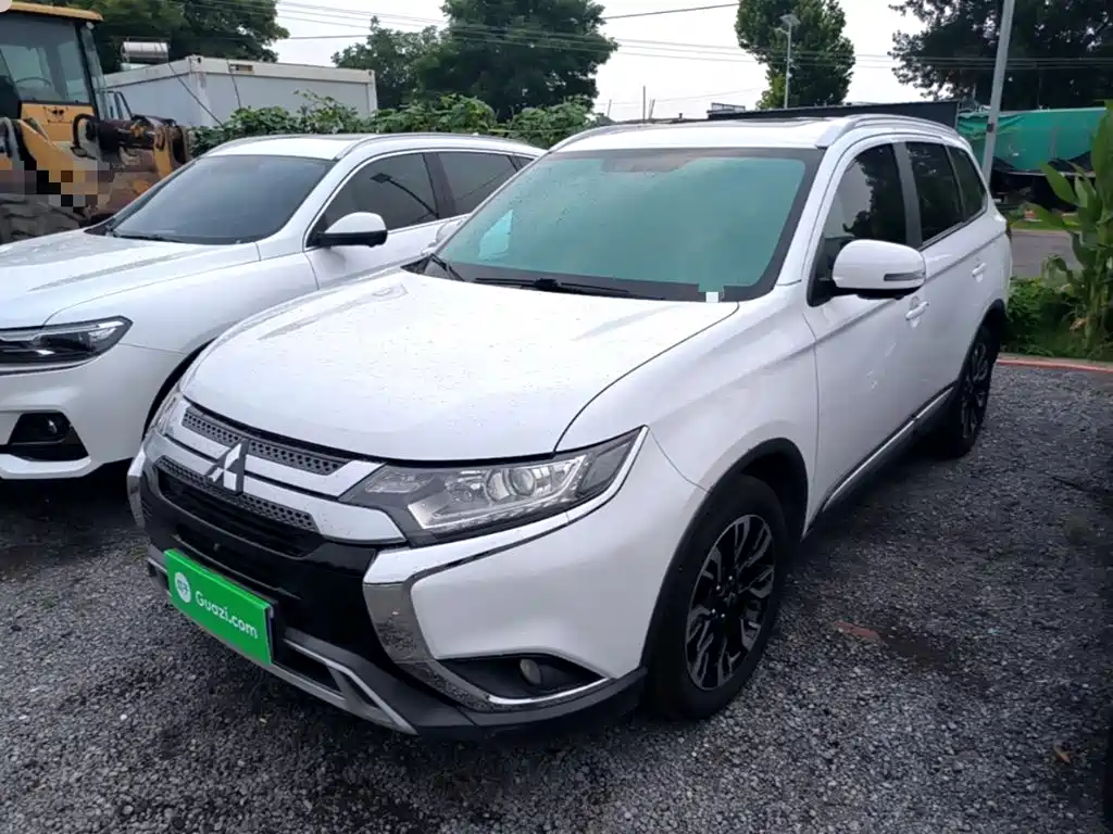  Mitsubishi Outlander 2019 2.0L 2WD Enjoy 5-Seater China VI