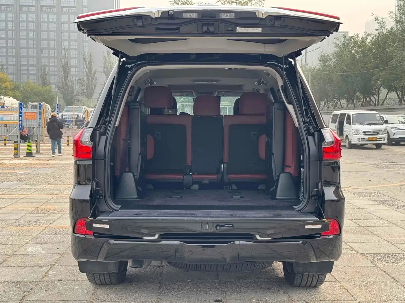 Lexus LX 2017 570 Prestige Luxury фото 18