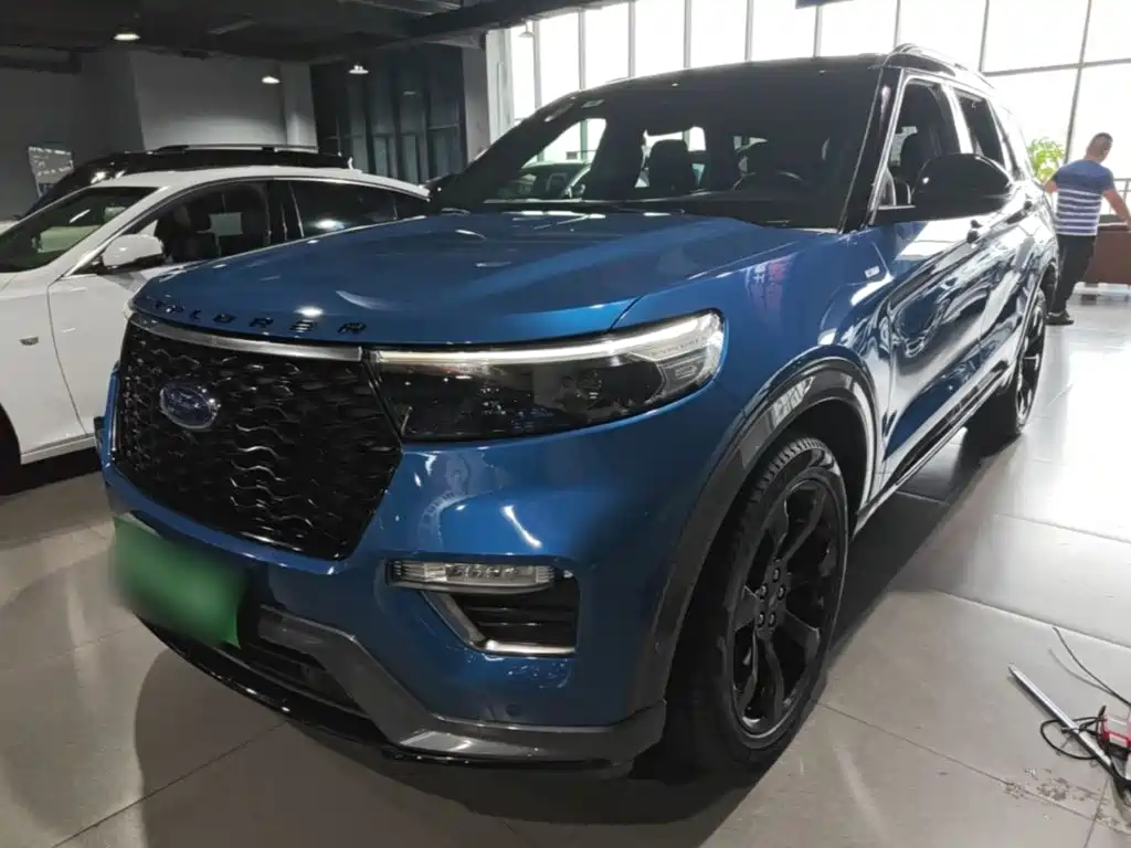 Фото 1 - Ford Explorer