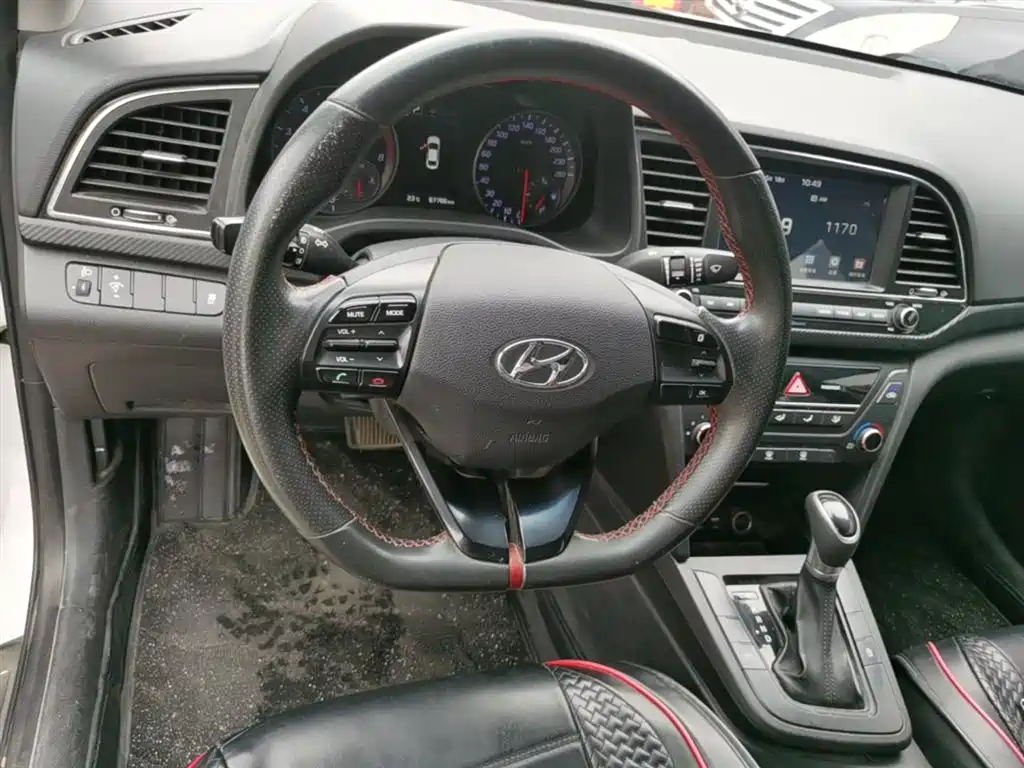 Hyundai Elantra 2018 1.4T DCT Dynamic·Vitality Model фото 11