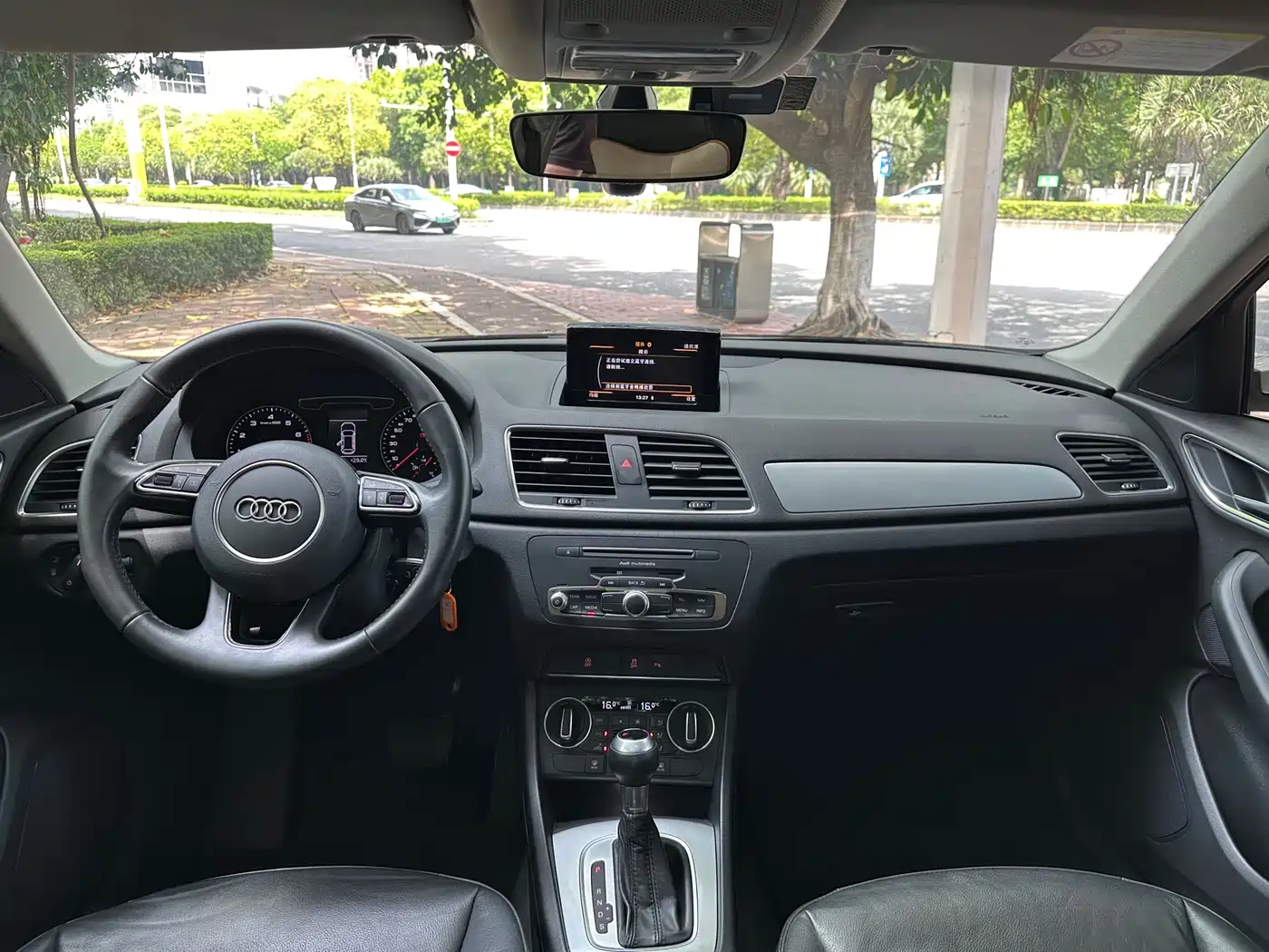 Фото 8 - Audi Q3