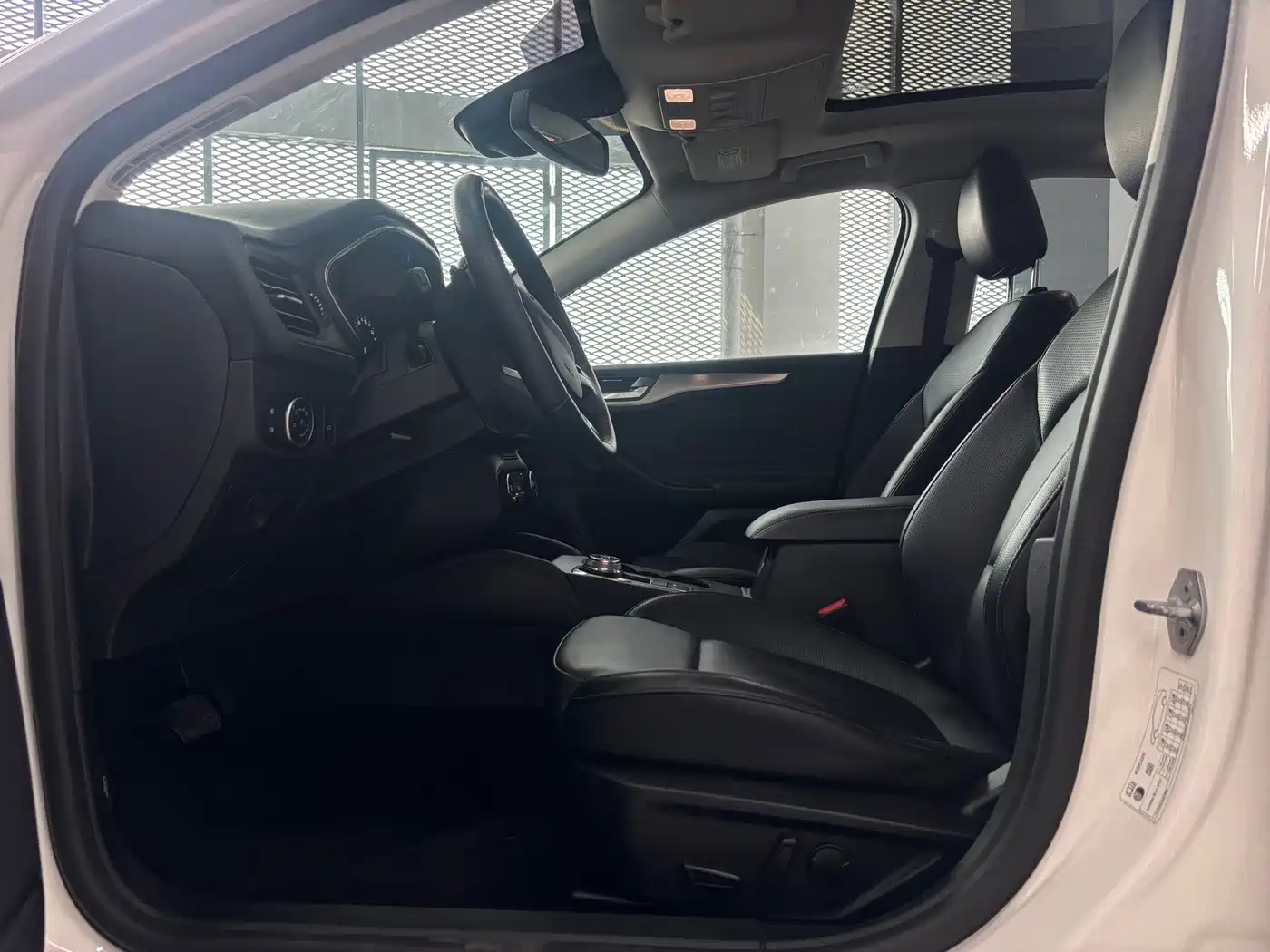 Ford Focus 2018 2019 Sedan EcoBoost 180 Automatic Sharp
